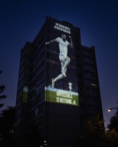 Publicité chaussures maillot Comment adidas célèbre le Ballon d Or