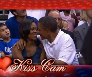 Le baiser Glamour de Barack Obama à Michelle devant la Kiss Cam