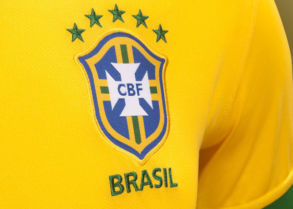 Nike_Football_Brazil_Home_Jersey_(5)_detail