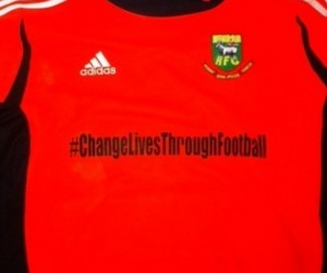 Un Hashtag twitter devient sponsor maillot principal d’un club de football anglais !