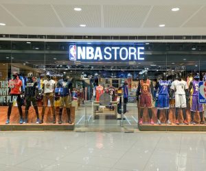 La NBA poursuit sa conquête du monde en ouvrant ses premières boutiques au Moyen-Orient
