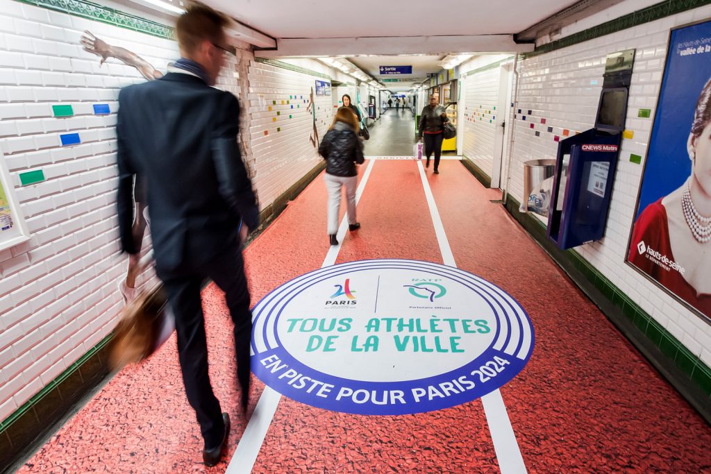 La Station De Métro "Hôtel De Ville" Rebaptisée « Ville Hôte » Pour ...