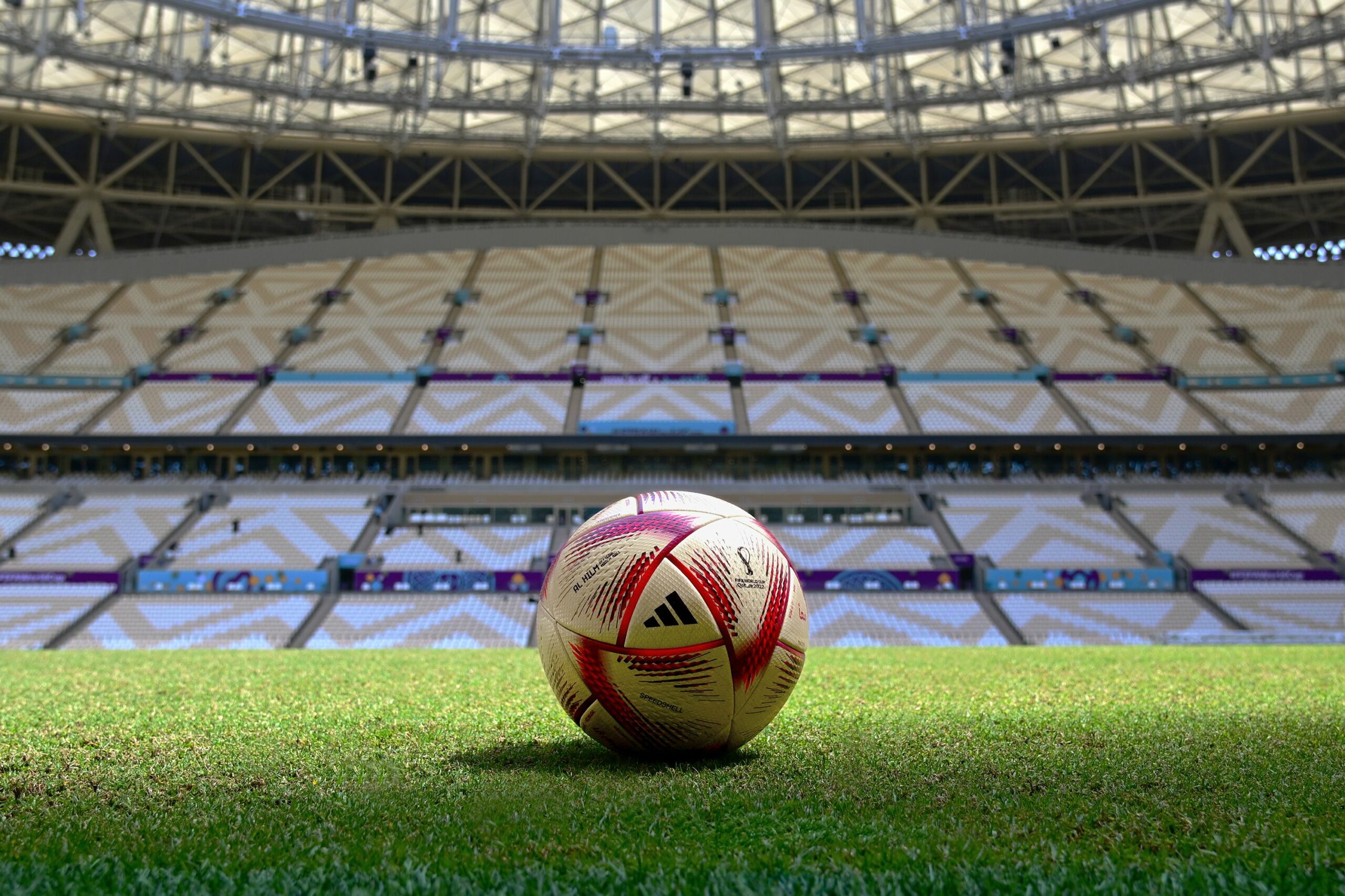 Quand le ballon de la Coupe du Monde 2022 se décline dans 6 coloris