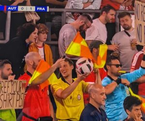 Euro 2024 – La réaction habile de Macron sur une scène filmée dans les tribunes du match Autriche – France