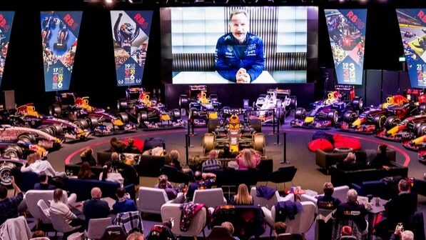 Fan Experience : Oracle Red Bull Racing F1 propose des diffusions de courses depuis son siège à Milton Keynes (355€)
