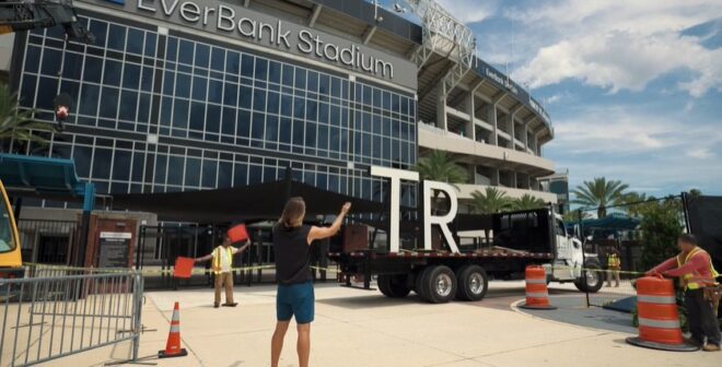 NFL – Le stade des Jacksonville Jaguars change temporairement de nom avec un clin d’oeil marketing au quarterback Trevor Lawrence (« TrEverBank Stadium »)