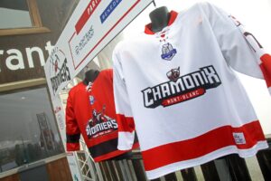 Interview : Le club de hockey sur glace des Pionniers de Chamonix dit stop au sponsoring maillot avec « Esprit Pionniers » (On en parle avec Willy Besson, directeur commercial)