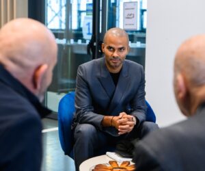 Tony Parker, Agnès Perrin-Turenne, Serge Bueno et Thierry Cotillard lancent le « CampUS Tony Parker » à Issy-les-Moulineaux