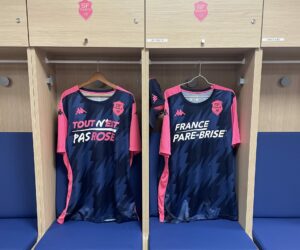 France Pare-Brise laisse sa place sur les équipements du Stade Français Paris avec la campagne « Tout n’est pas rose » conçue par l’agence R2